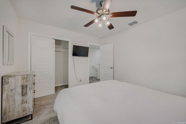 2551 CANYON LAKE FOREST DR, Canyon Lake, TX 78133