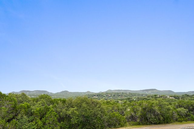2551 CANYON LAKE FOREST DR, Canyon Lake, TX 78133