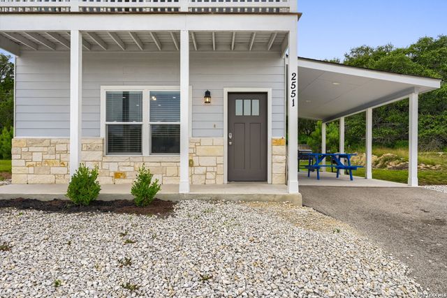 2551 CANYON LAKE FOREST DR, Canyon Lake, TX 78133