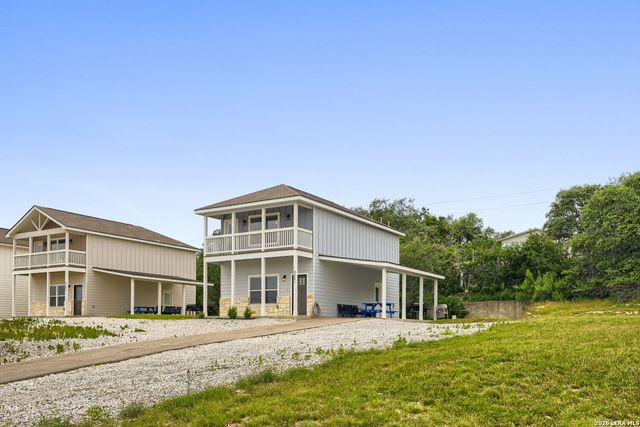 2551 CANYON LAKE FOREST DR, Canyon Lake, TX 78133