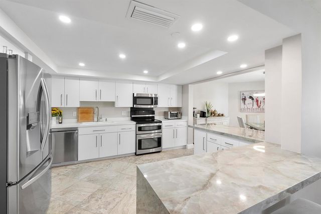501 N Riverside Drive 203, Pompano Beach, FL 33062