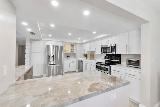 501 N Riverside Drive 203, Pompano Beach, FL 33062