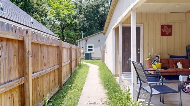 4000 Margaret Street A & B, Bryan, TX 77803