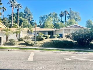 5700 Kelvin, Woodland Hills (los Angeles), CA 91367