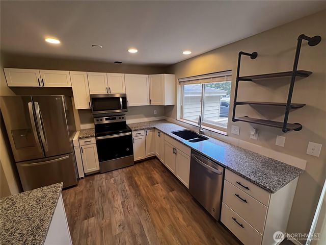 5624 Wisteria Lane NE, Bremerton, WA 98311