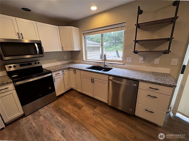 5624 Wisteria Lane NE, Bremerton, WA 98311