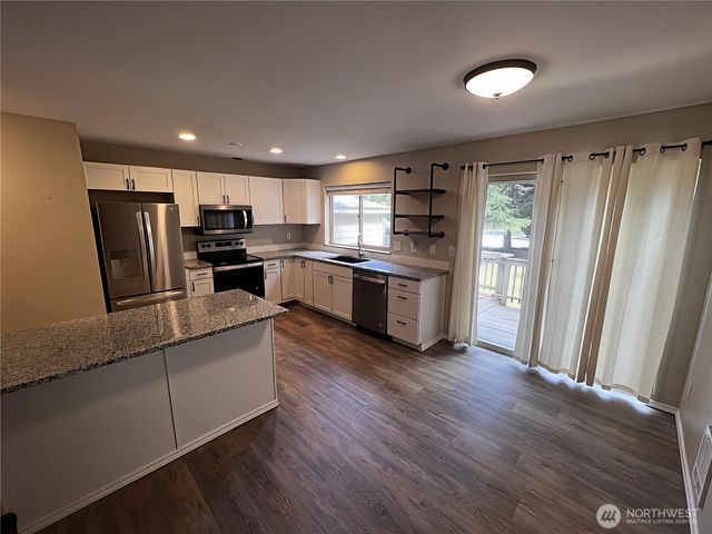 5624 Wisteria Lane NE, Bremerton, WA 98311