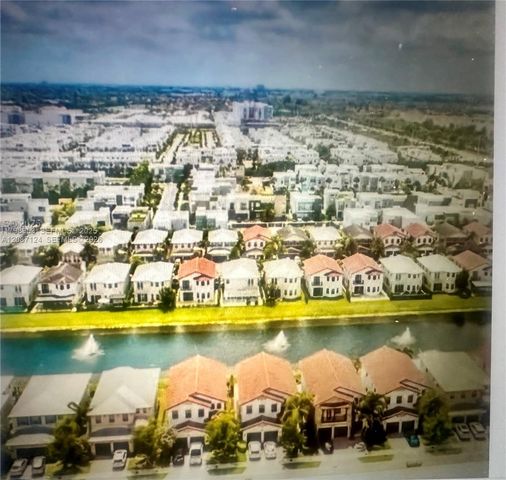 10464 NW 70th Lane, Doral, FL 33178