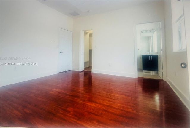 10464 NW 70th Lane, Doral, FL 33178