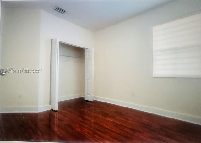 10464 NW 70th Lane, Doral, FL 33178