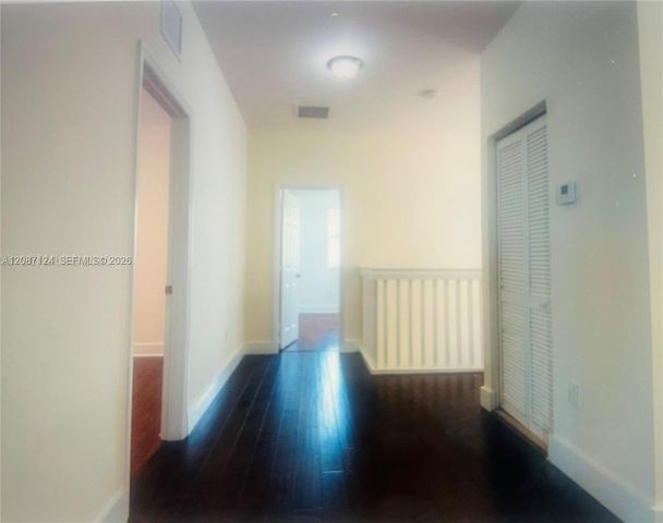 10464 NW 70th Lane, Doral, FL 33178