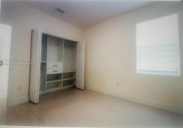 10464 NW 70th Lane, Doral, FL 33178