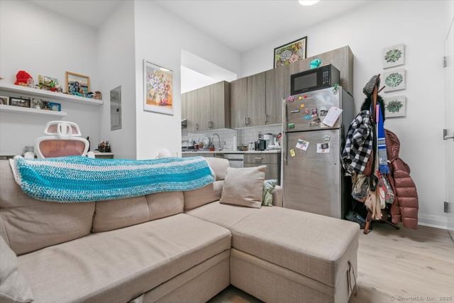 19 Whitney Avenue B, New Haven, CT 06510