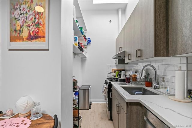 19 Whitney Avenue B, New Haven, CT 06510