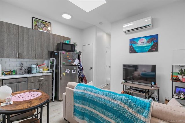 19 Whitney Avenue B, New Haven, CT 06510