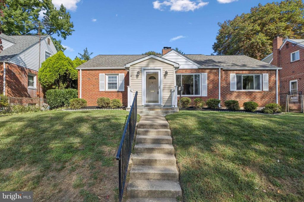 1523 CREST RD, Silver Spring, MD 20902