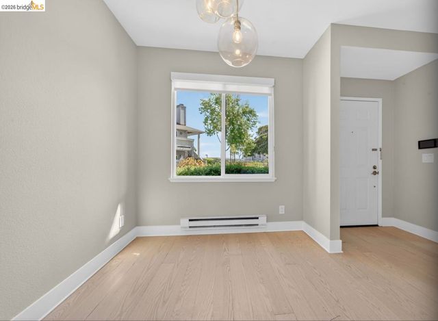 91 Schooner Ct, Richmond, CA 94804
