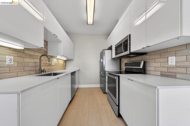 91 Schooner Ct, Richmond, CA 94804