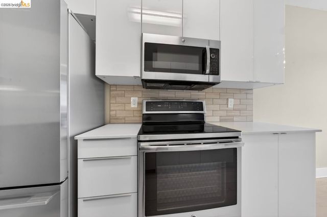 91 Schooner Ct, Richmond, CA 94804