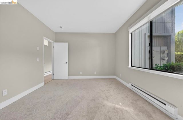 91 Schooner Ct, Richmond, CA 94804