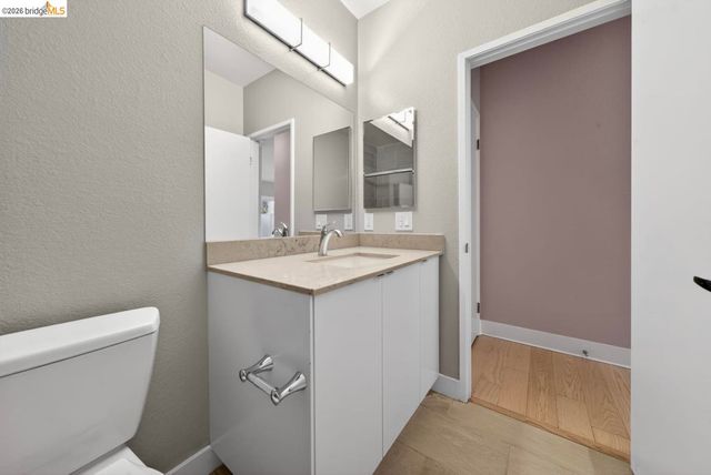 91 Schooner Ct, Richmond, CA 94804