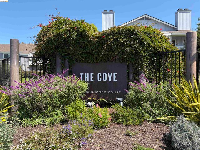 91 Schooner Ct, Richmond, CA 94804