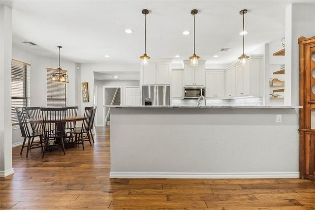 10611 Ridgeview Drive, Edmond, OK 73034