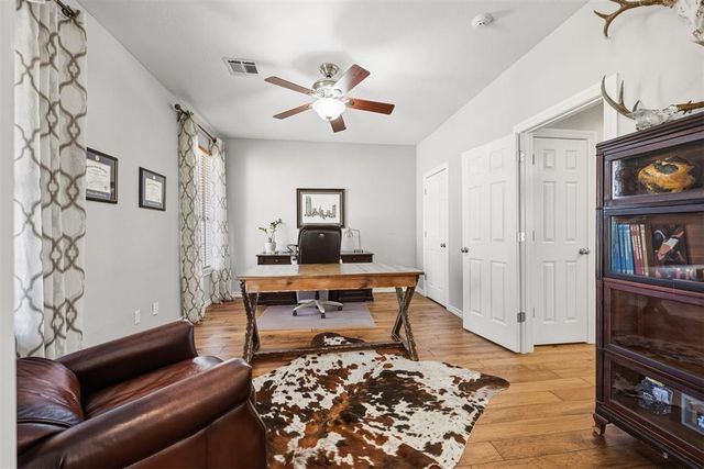 10611 Ridgeview Drive, Edmond, OK 73034