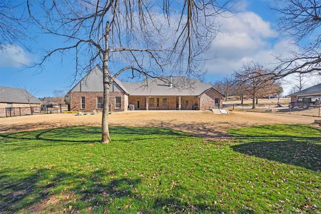 10611 Ridgeview Drive, Edmond, OK 73034