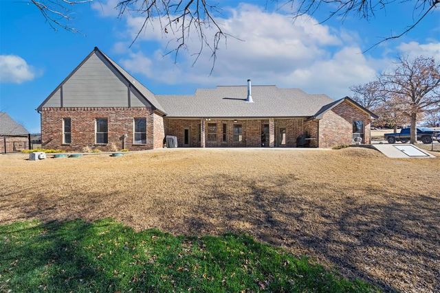 10611 Ridgeview Drive, Edmond, OK 73034
