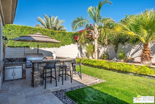 104 Azzuro Drive, Palm Desert, CA 92211