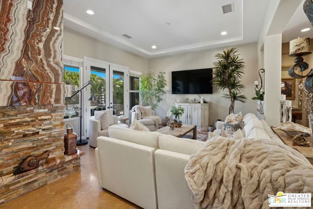 104 Azzuro Drive, Palm Desert, CA 92211