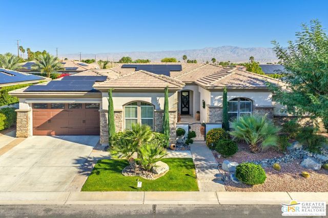 104 Azzuro Drive, Palm Desert, CA 92211