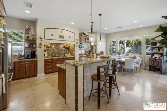 104 Azzuro Drive, Palm Desert, CA 92211