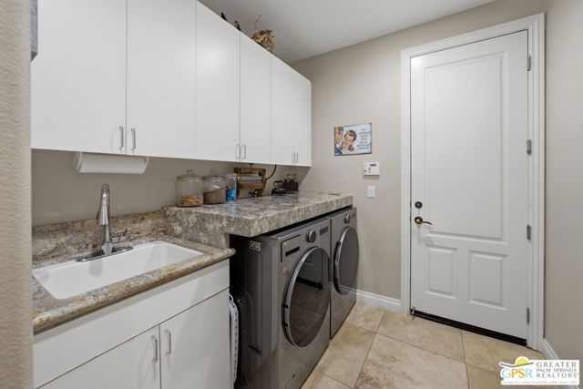 104 Azzuro Drive, Palm Desert, CA 92211