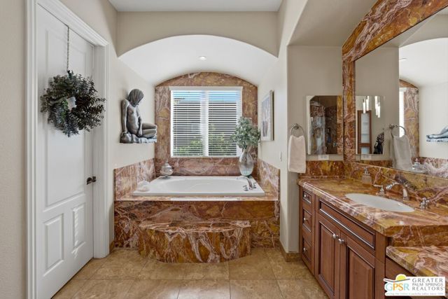 104 Azzuro Drive, Palm Desert, CA 92211