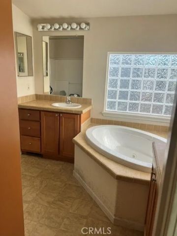 8811 Canoga 303, Canoga Park, CA 91304
