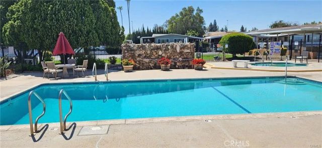 8811 Canoga 303, Canoga Park, CA 91304