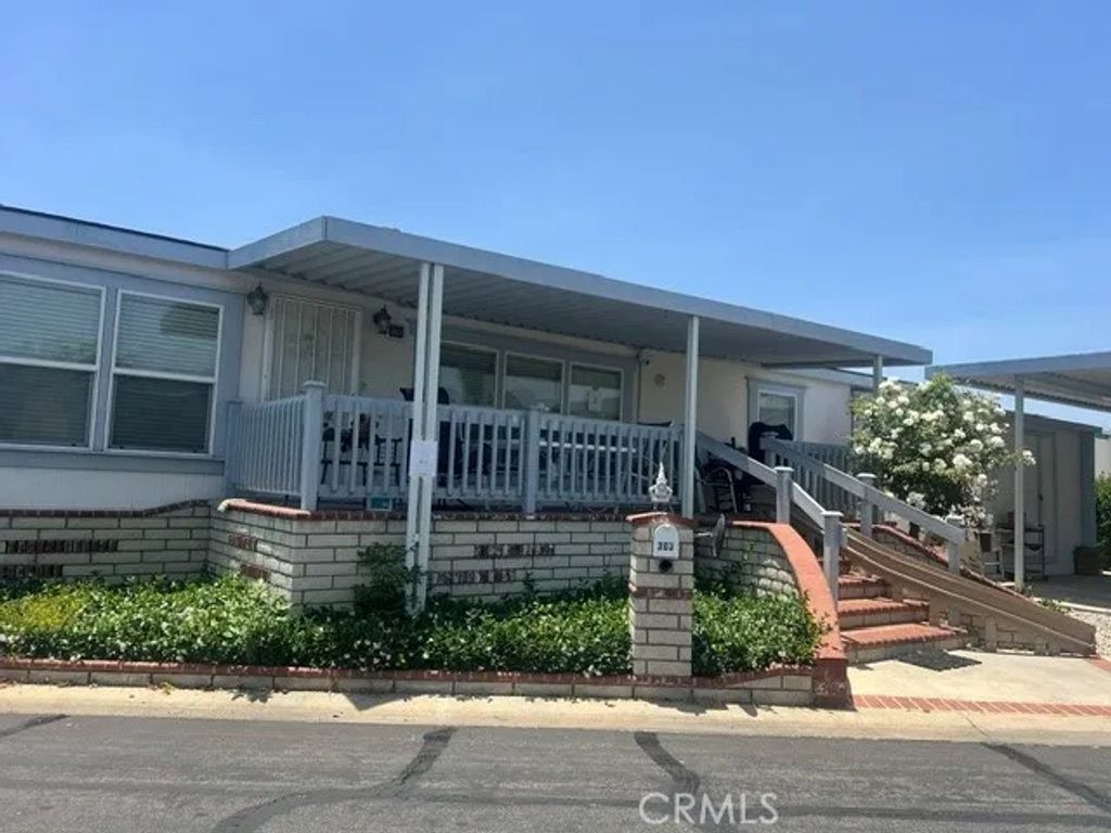 8811 Canoga 303, Canoga Park, CA 91304