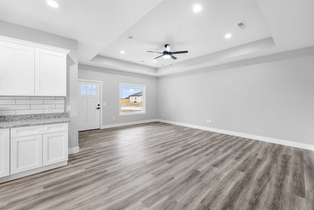 1150 Vista Sur Dr, Salina, KS 67401