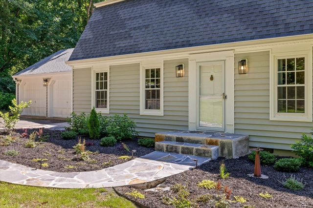 117 Grayson Road, Signal Mountain, TN 37377
