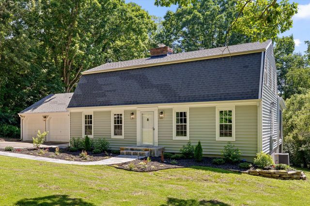 117 Grayson Road, Signal Mountain, TN 37377
