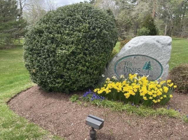 57 Hathaway Pond Cir 57, Rochester, MA 02770