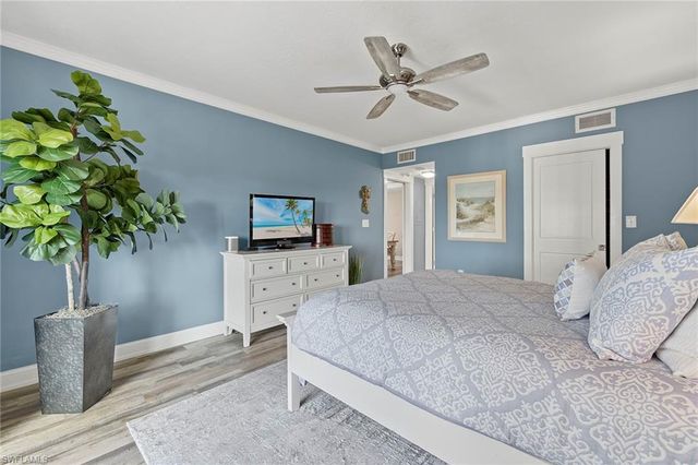 6075 Pelican Bay BLVD 1403, Naples, FL 34108