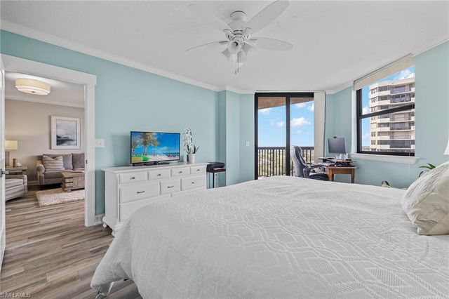 6075 Pelican Bay BLVD 1403, Naples, FL 34108