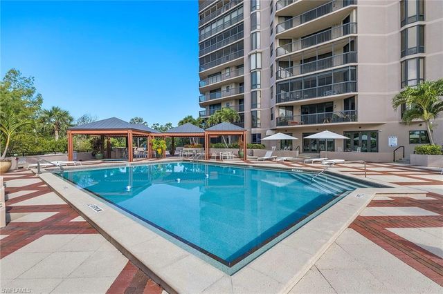 6075 Pelican Bay BLVD 1403, Naples, FL 34108