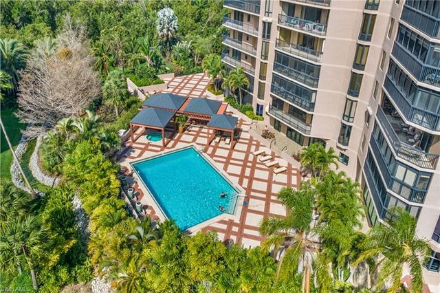 6075 Pelican Bay BLVD 1403, Naples, FL 34108