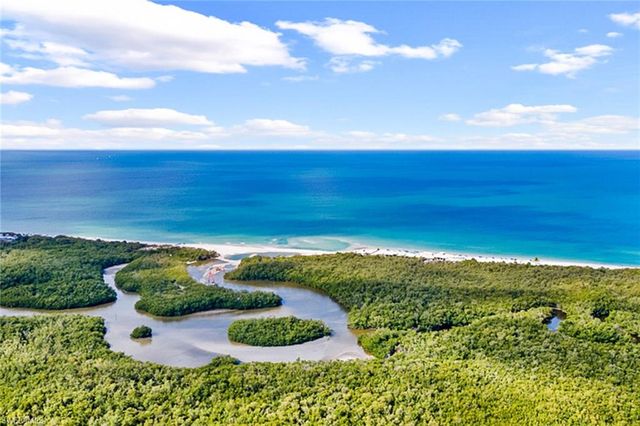 6075 Pelican Bay BLVD 1403, Naples, FL 34108