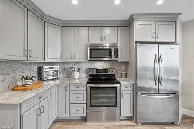 6075 Pelican Bay BLVD 1403, Naples, FL 34108