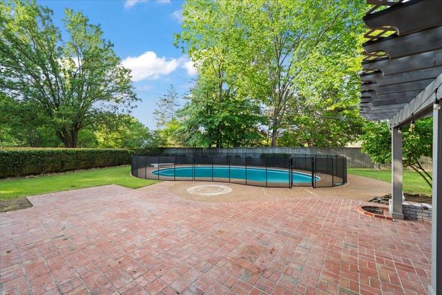 1490 COBBLESTONE CV, Germantown, TN 38138